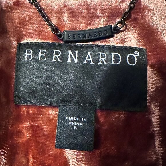 BERNARDO Women's Quilted Velvet Bomber Style Jacket Rust / Orange Size Small - Picture 3 of 9